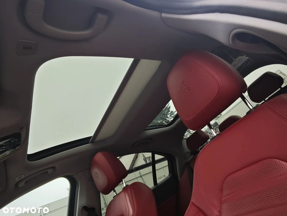 Alfa Romeo Giulia 2.0 Turbo TI Q4 - 10