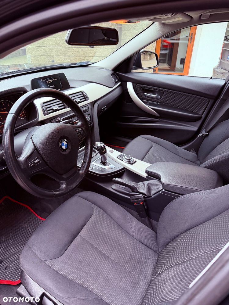 BMW Seria 3 320d Blue Performance - 5