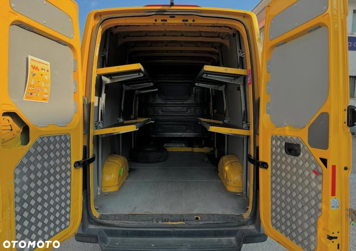 Volkswagen Crafter 30 - 12