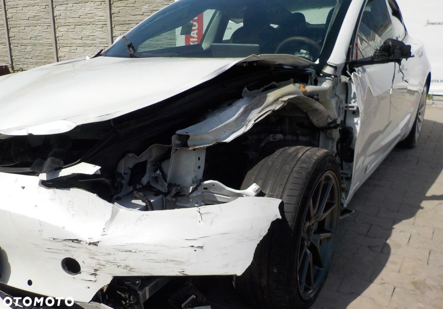 Tesla Model 3 - 5