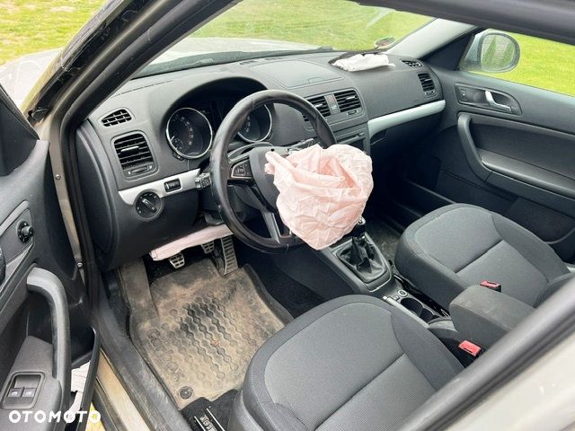 Skoda Yeti Tour Out 2.0 TDI SCR 4x4 - 8