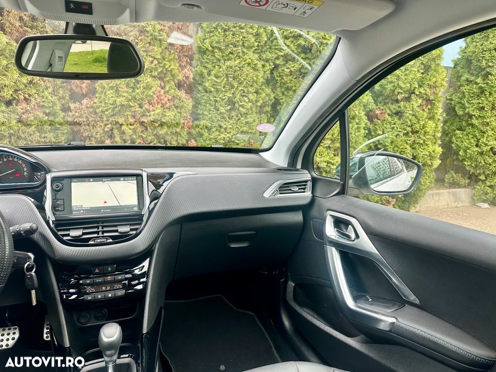 Peugeot 2008 - 10