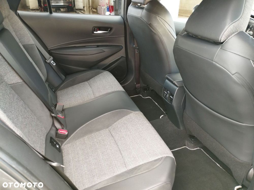 Toyota Corolla 1.8 Hybrid Style - 11
