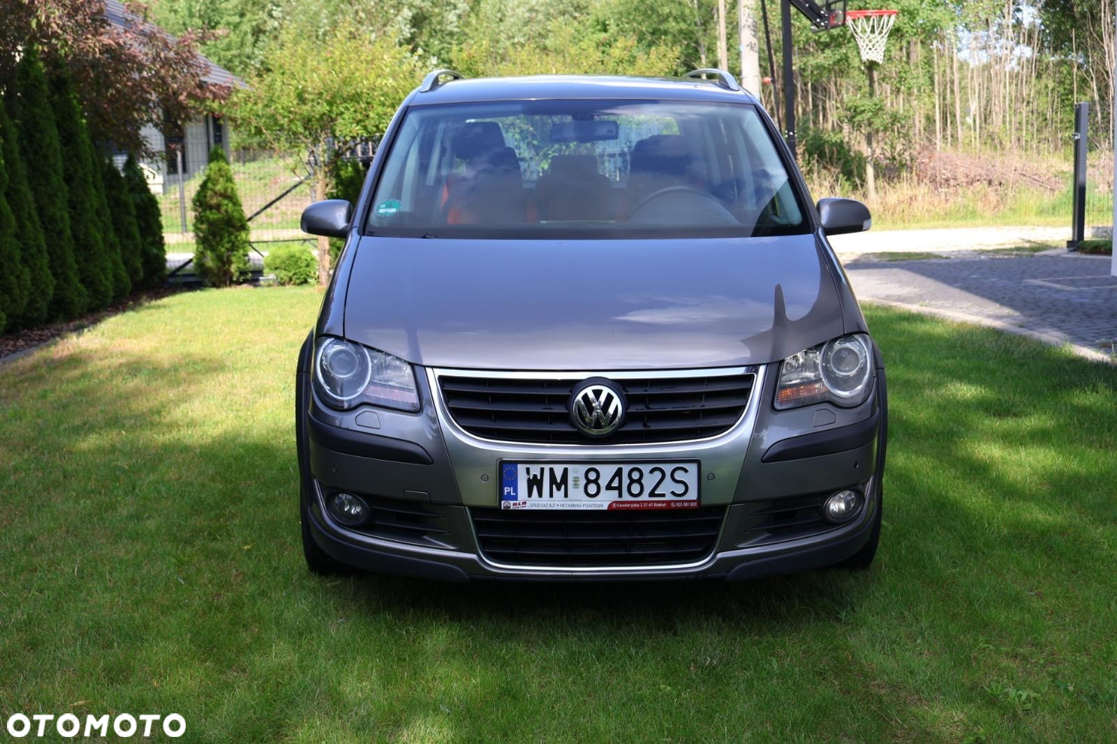 Volkswagen Touran 2.0 TDI DPF Cross - 3