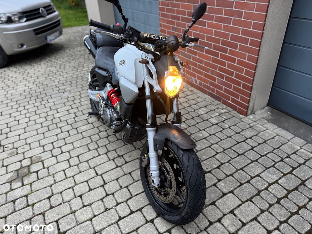 Yamaha MT - 6