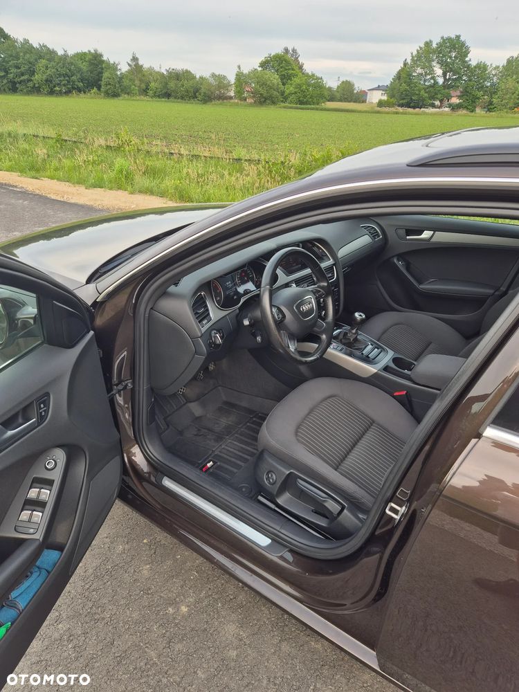 Audi A4 Avant 2.0 TDI DPF Ambiente - 12
