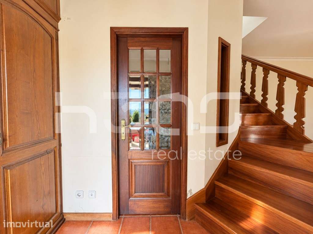 Moradia T2 com Terraço, Varanda e Anexo às Portas de Vila Verde - Grande imagem: 2/25