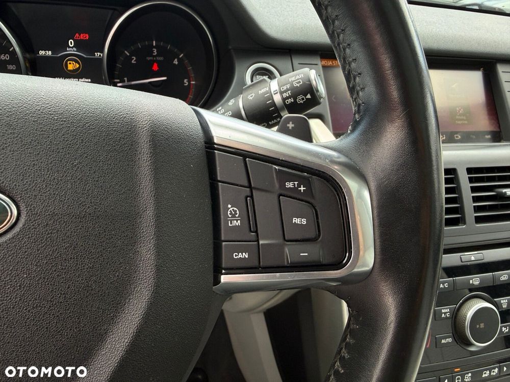 Land Rover Discovery Sport - 32