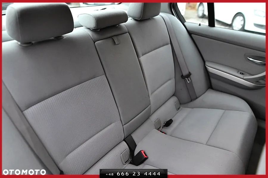 BMW Seria 3 320i Edition Sport - 23