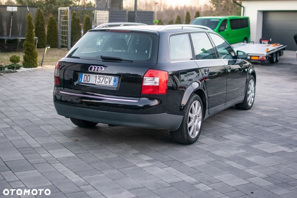 Audi A4 Avant - 15