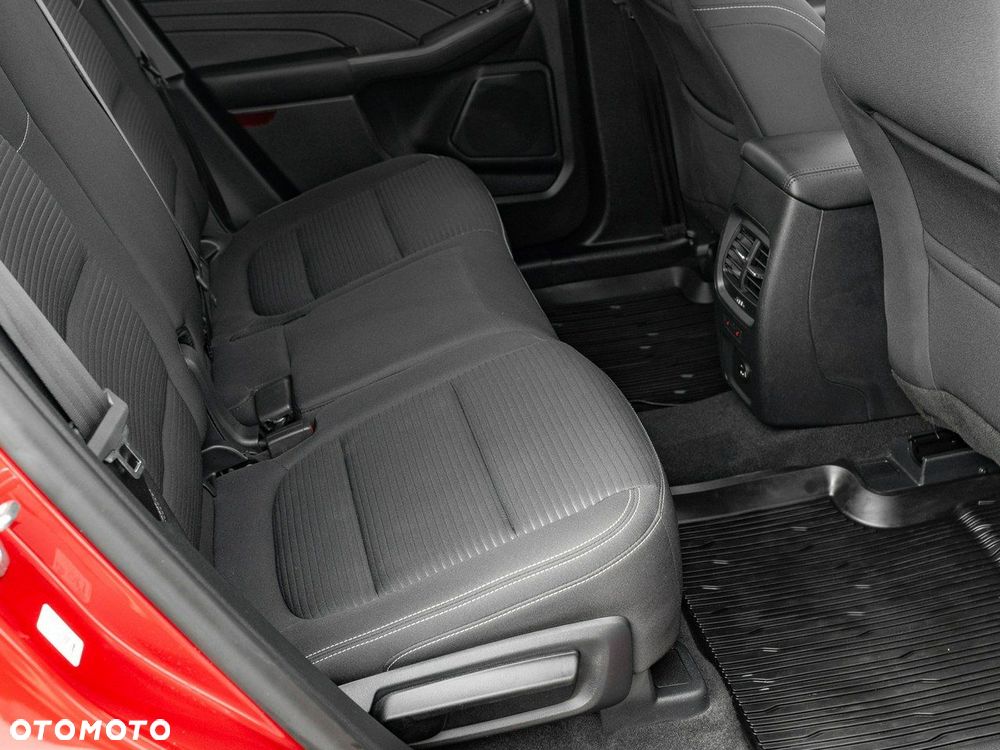 Ford Kuga 2.5 FHEV FWD Titanium - 29