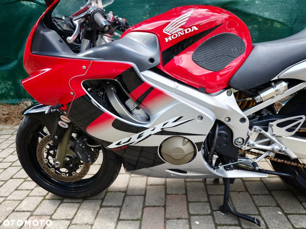 Honda CBR - 12