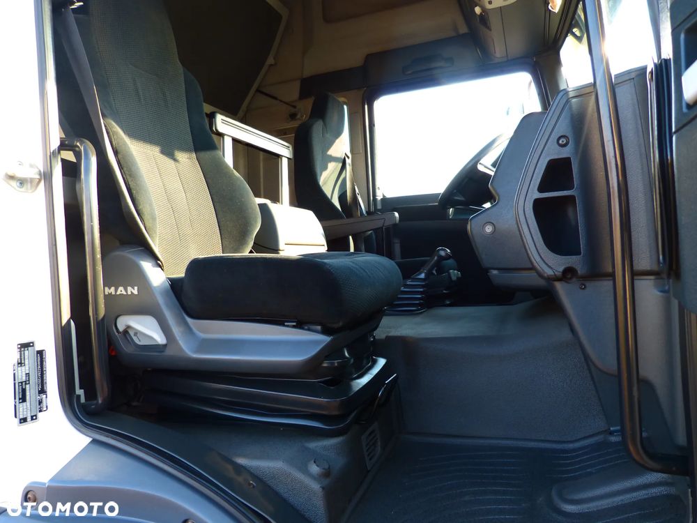 MAN TGM 15.290 POMOC DROGOWA AUTOLAWETA SPECJALNY EURO 5 DMC 15.500 KG ŁADOWNOŚĆ 9.000 KG XENON - 29