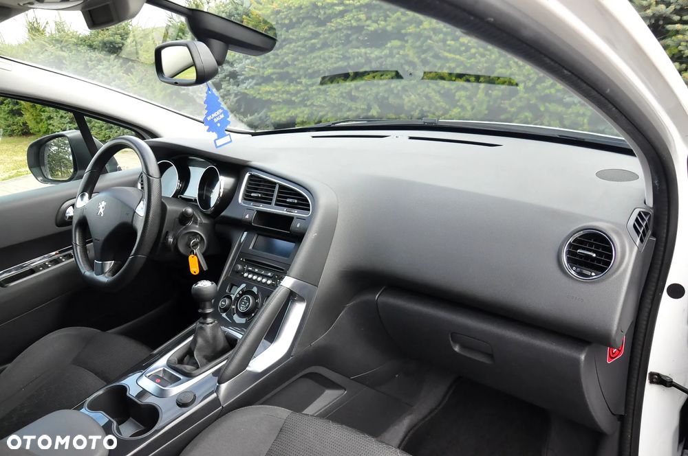 Peugeot 3008 1.6 BlueHDi Style S&S - 30