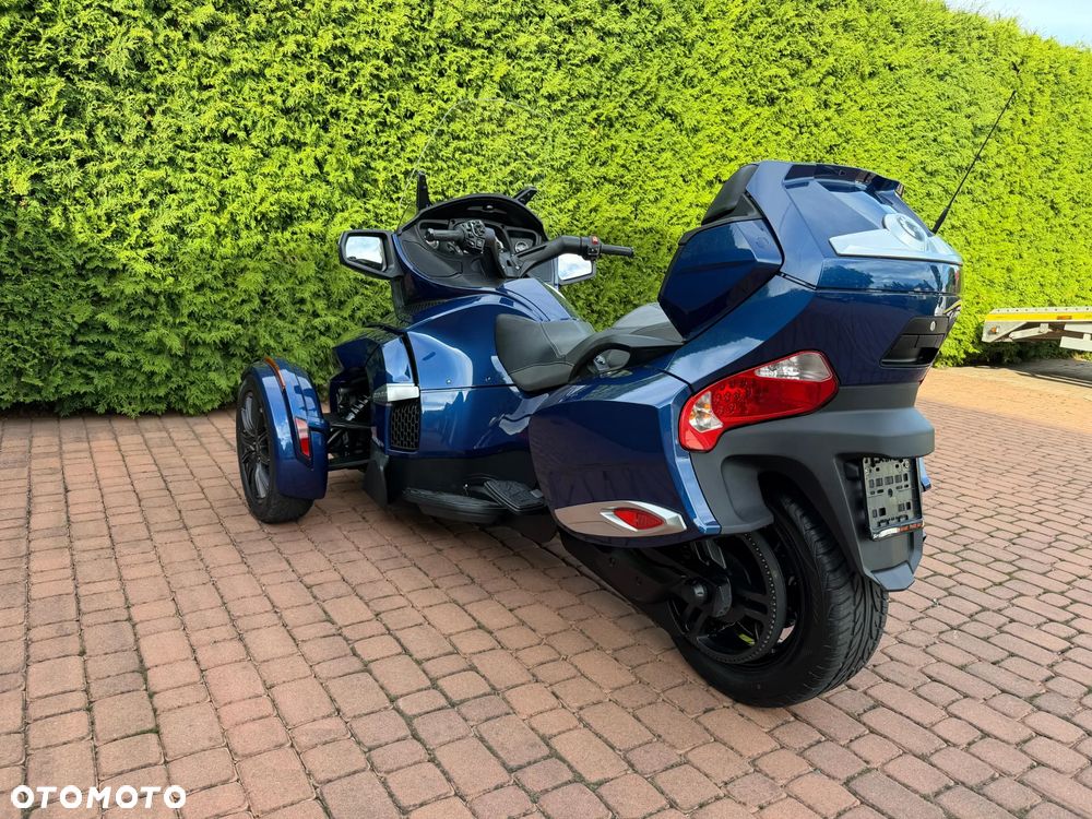Can-Am Spyder - 4