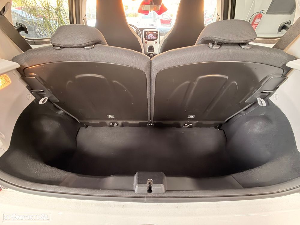 Peugeot 108 1.2 PureTech Roland Garros - 14