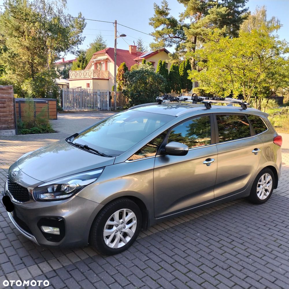 Kia Carens 2018 photo 2