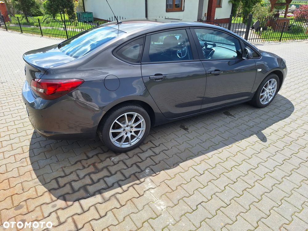 Opel Astra 1.6 - 3