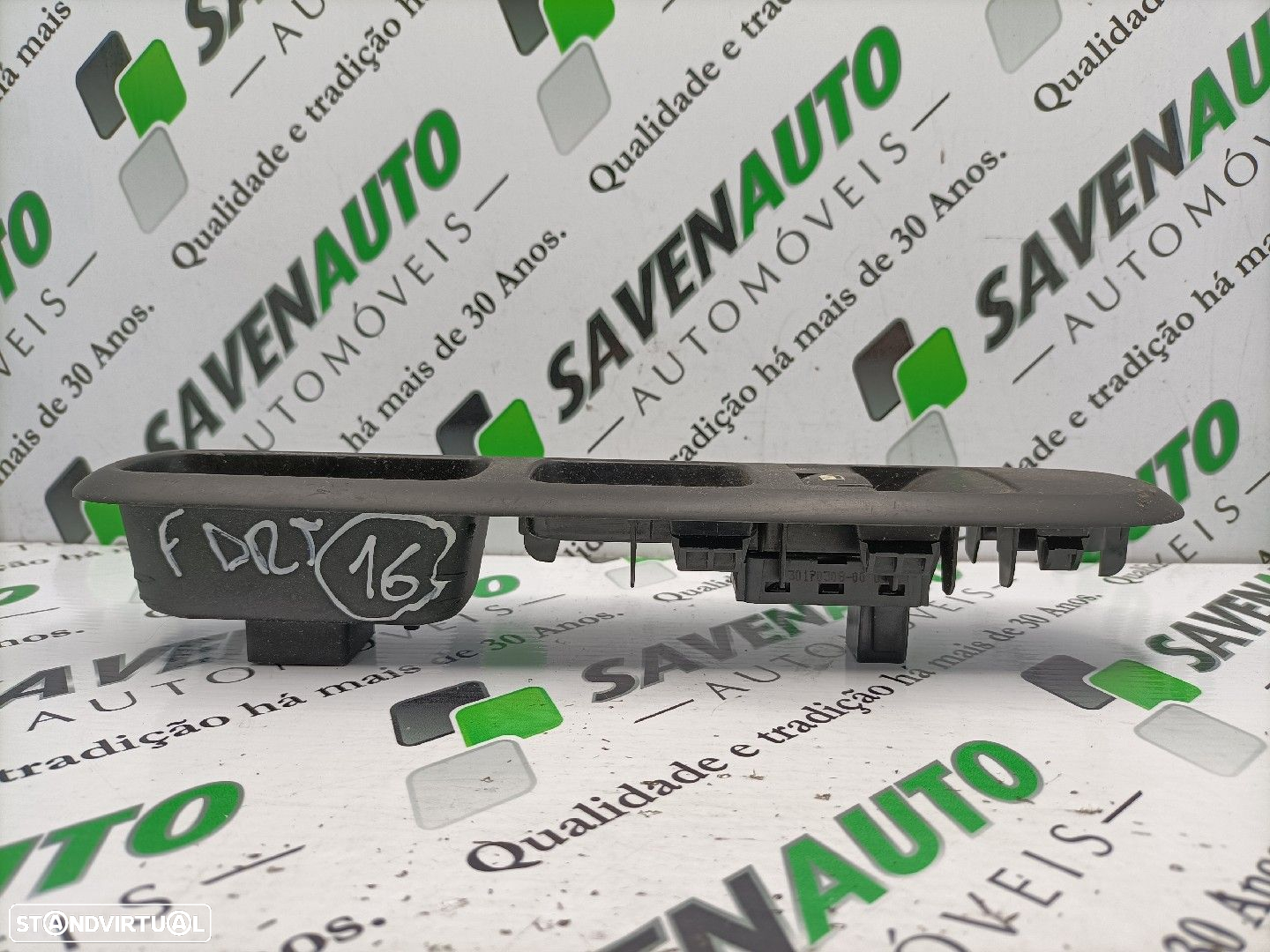 Botão / Botões / Comutador Vidro Dto Peugeot 3008 Veículo Multiuso (0U - 3