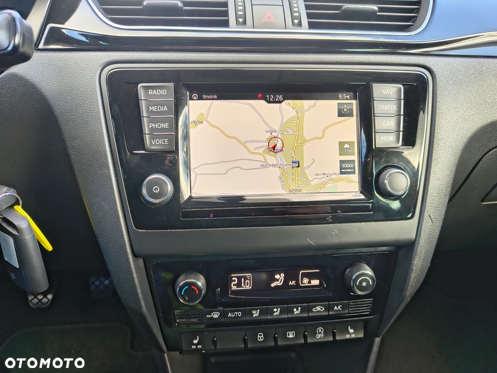 Skoda RAPID 1.0 TSI Style - 34