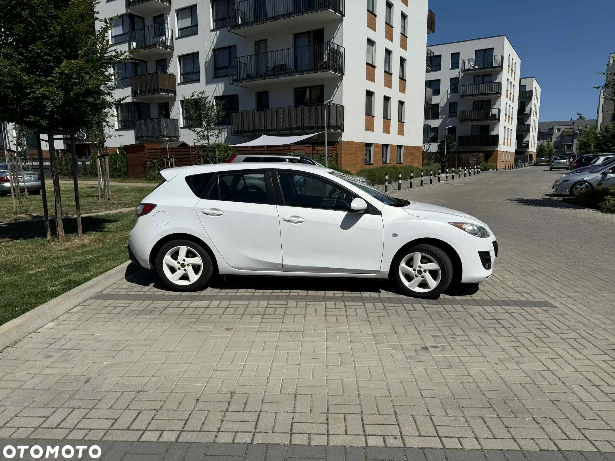 Mazda 3 1.6 Exclusive + - 4