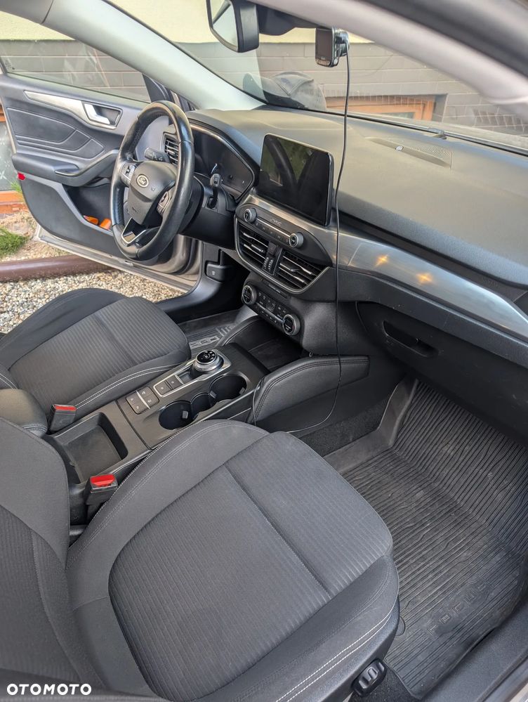 Ford Focus 1.5 EcoBoost Titanium ASS PowerShift - 2