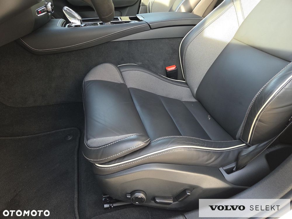 Volvo S60 T8 Recharge AWD Ultimate Dark - 24