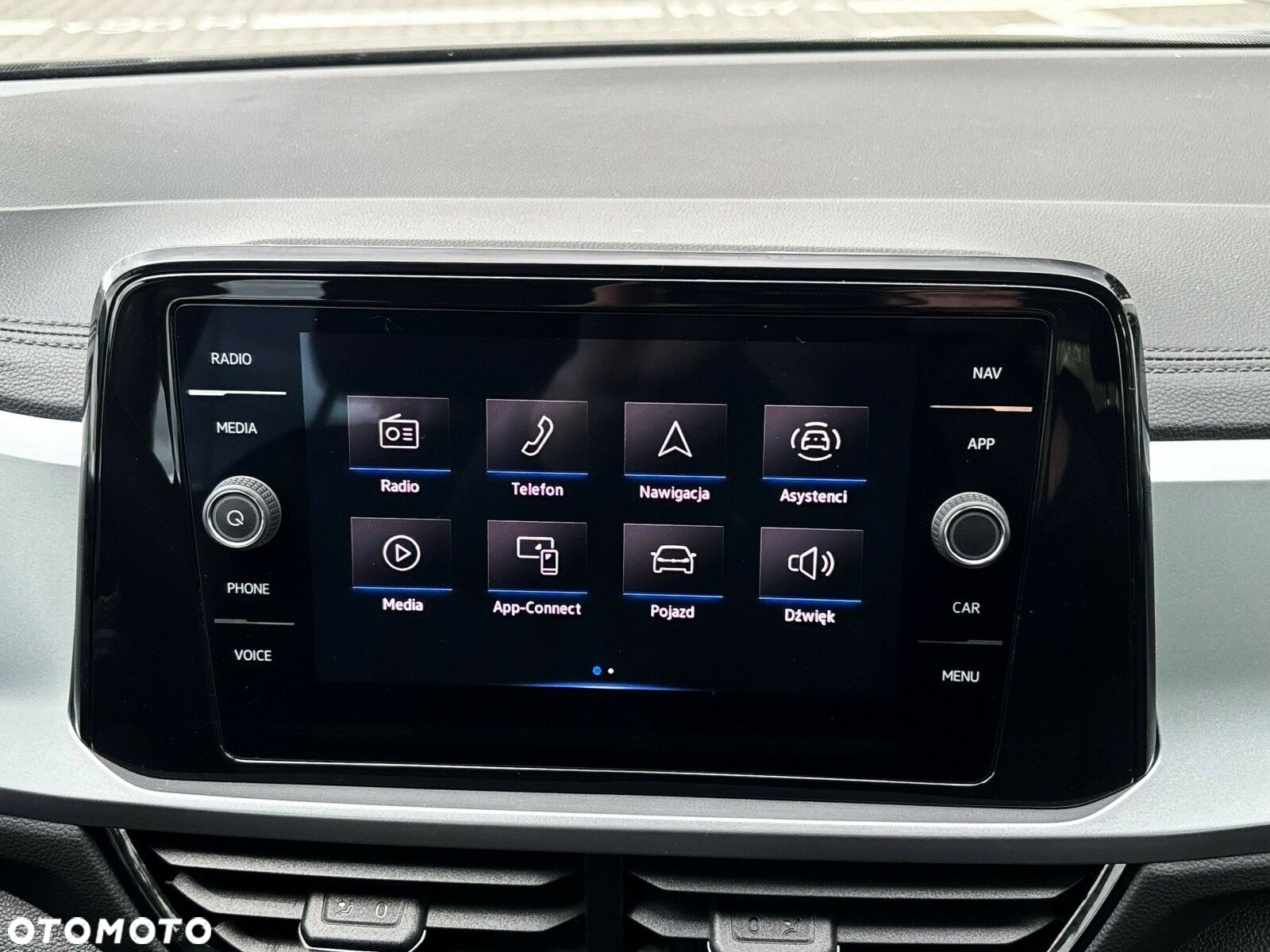 Volkswagen T-Roc - 21