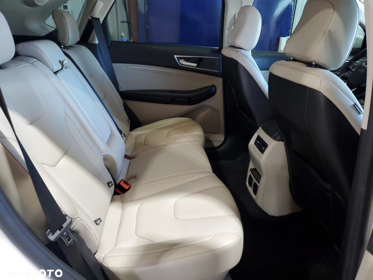 Ford Edge 2.0 EcoBlue Twin-Turbo 4WD Titanium - 10