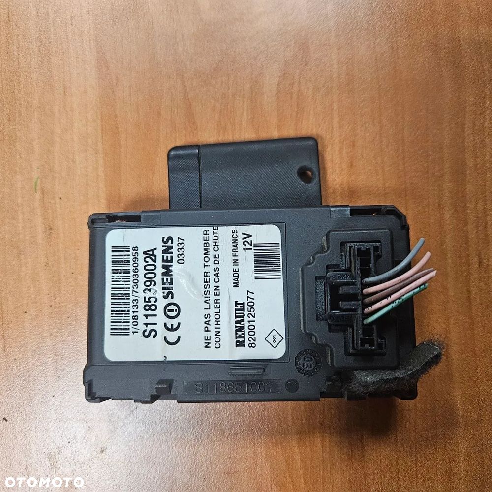 Czytnik Karty Renault Scenic II  / S118539002A / 8200125077 - 2