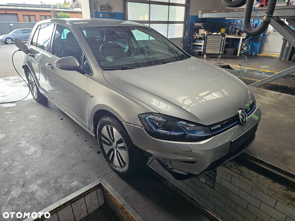 Volkswagen Golf e-Golf - 2