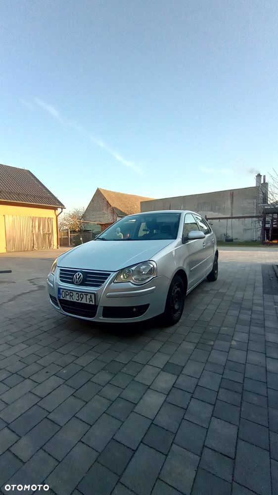 Volkswagen Polo - 1