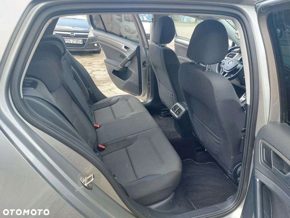 Volkswagen Golf - 14