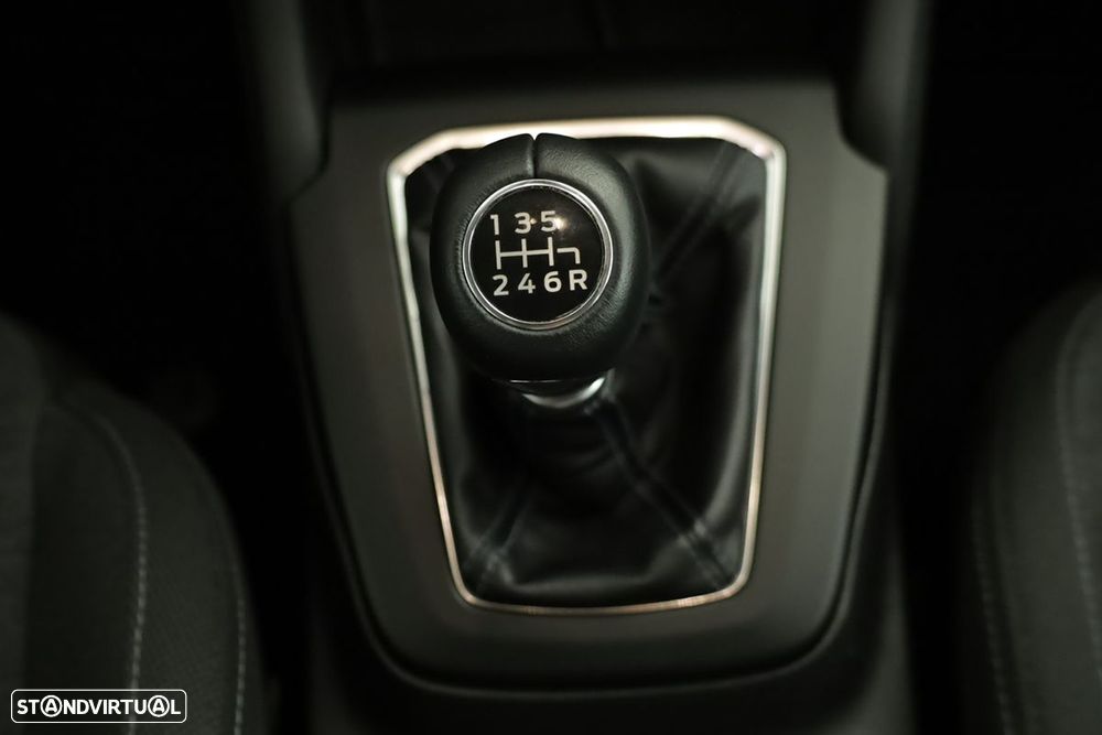 Ford Focus SW 1.0 EcoBoost MHEV Active X - 14
