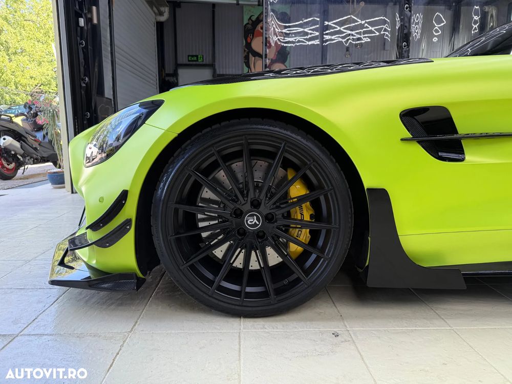 Mercedes-Benz AMG GT R Roadster - 8