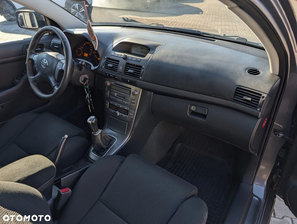 Toyota Avensis 1.8 VVT-i Edition - 25