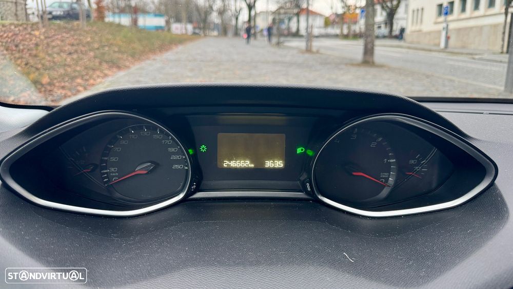 Peugeot 308 SW BlueHDi 120 Stop & Start Allure - 26