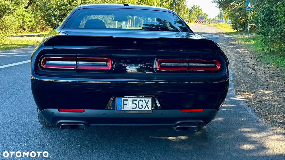 Dodge Challenger - 19