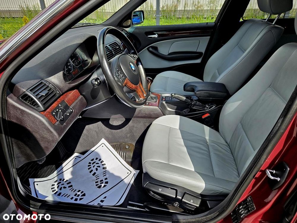 BMW Seria 3 330i Edition Exclusive - 21