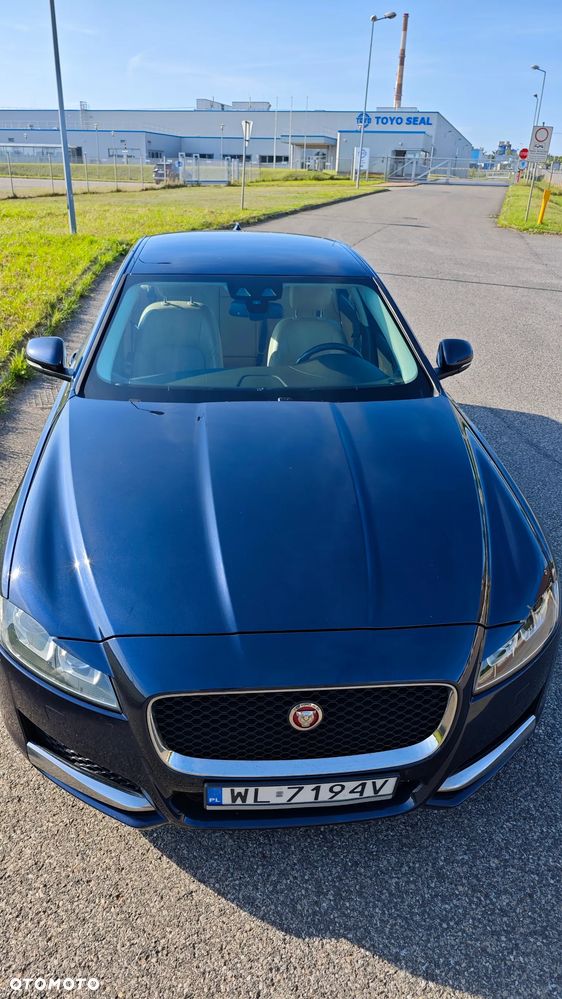 Jaguar XF - 24