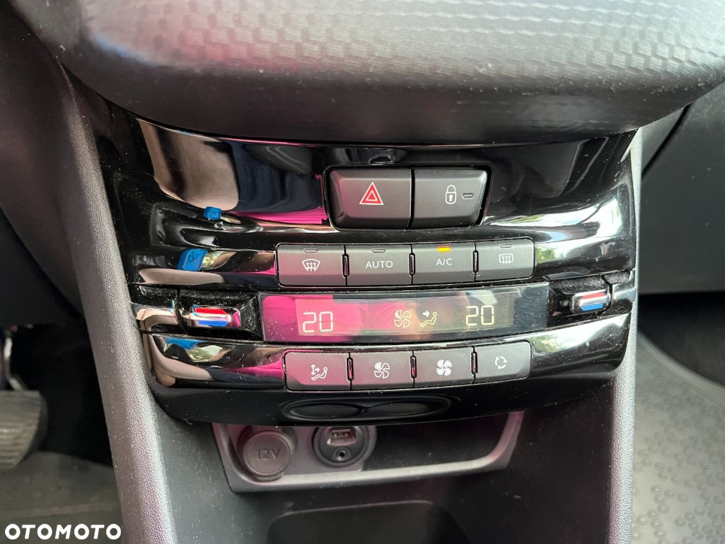 Peugeot 208 Blue-HDi 100 Stop&Start Style - 15