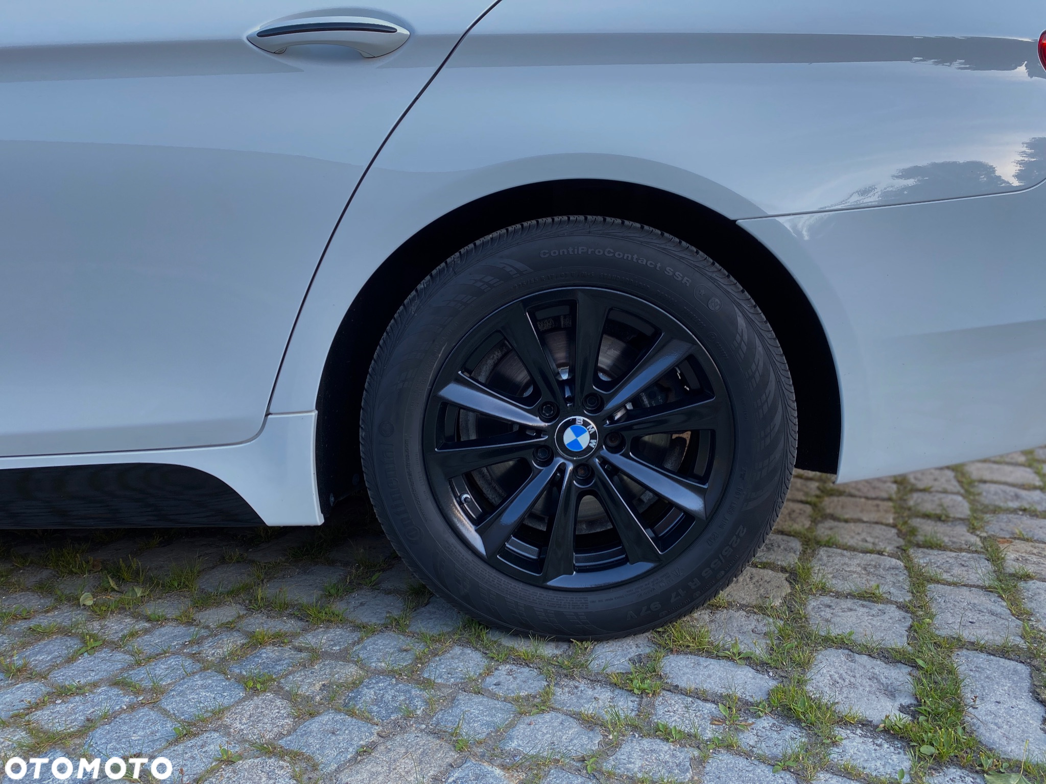 BMW Seria 5 528i xDrive - 26
