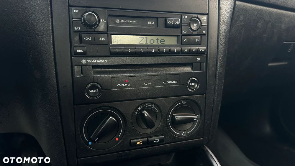 Volkswagen Golf - 28