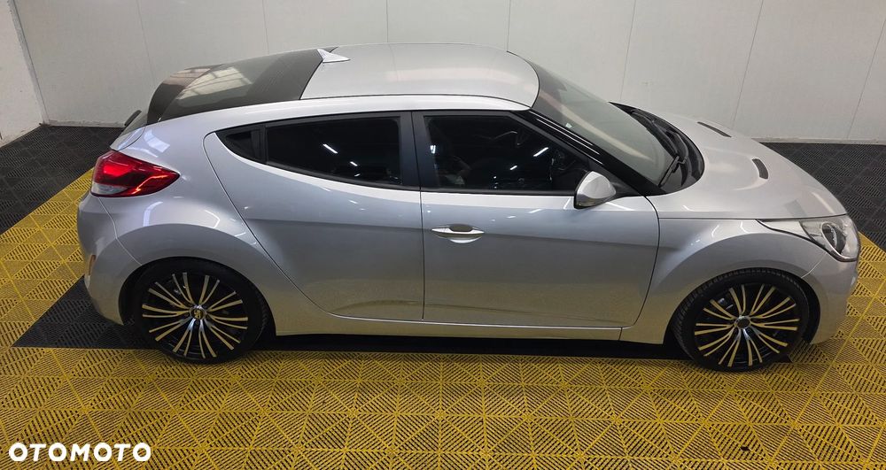 Hyundai Veloster 1.6 blue Premium - 9