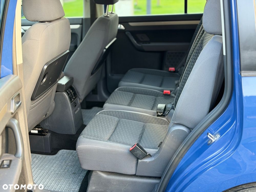 Volkswagen Touran 1.9 TDI Highline - 15