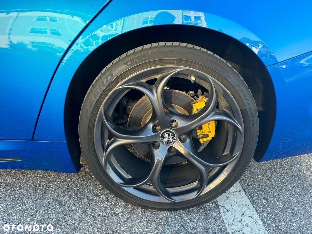 Alfa Romeo Giulia 2.0 Turbo 16V AT8-Q4 Ti - 20