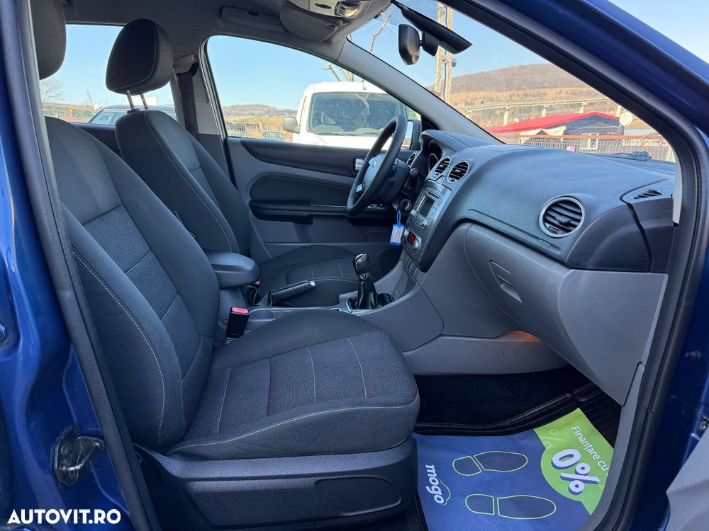 Ford Focus 1.6 16V Titanium - 13