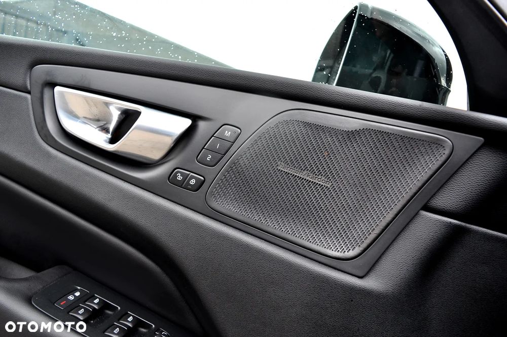 Volvo XC 60 B4 D Geartronic RDesign - 20