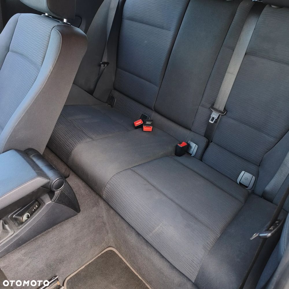 BMW Seria 1 116i - 13