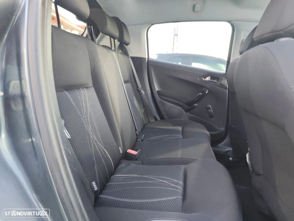 Peugeot 208 1.4 HDi Active - 24